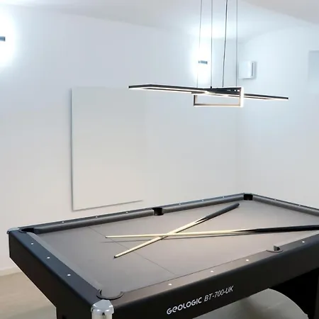 Lumi - Modern With Parking Lejlighed *