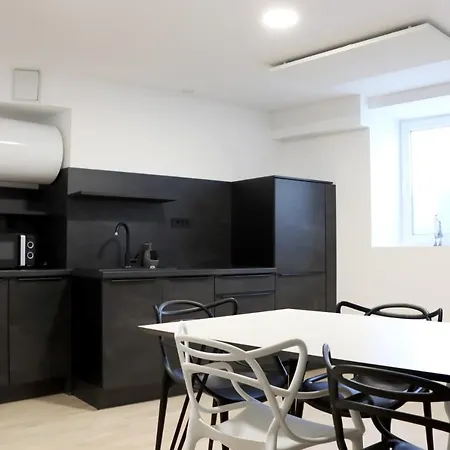 Lumi - Modern With Parking Lejlighed *